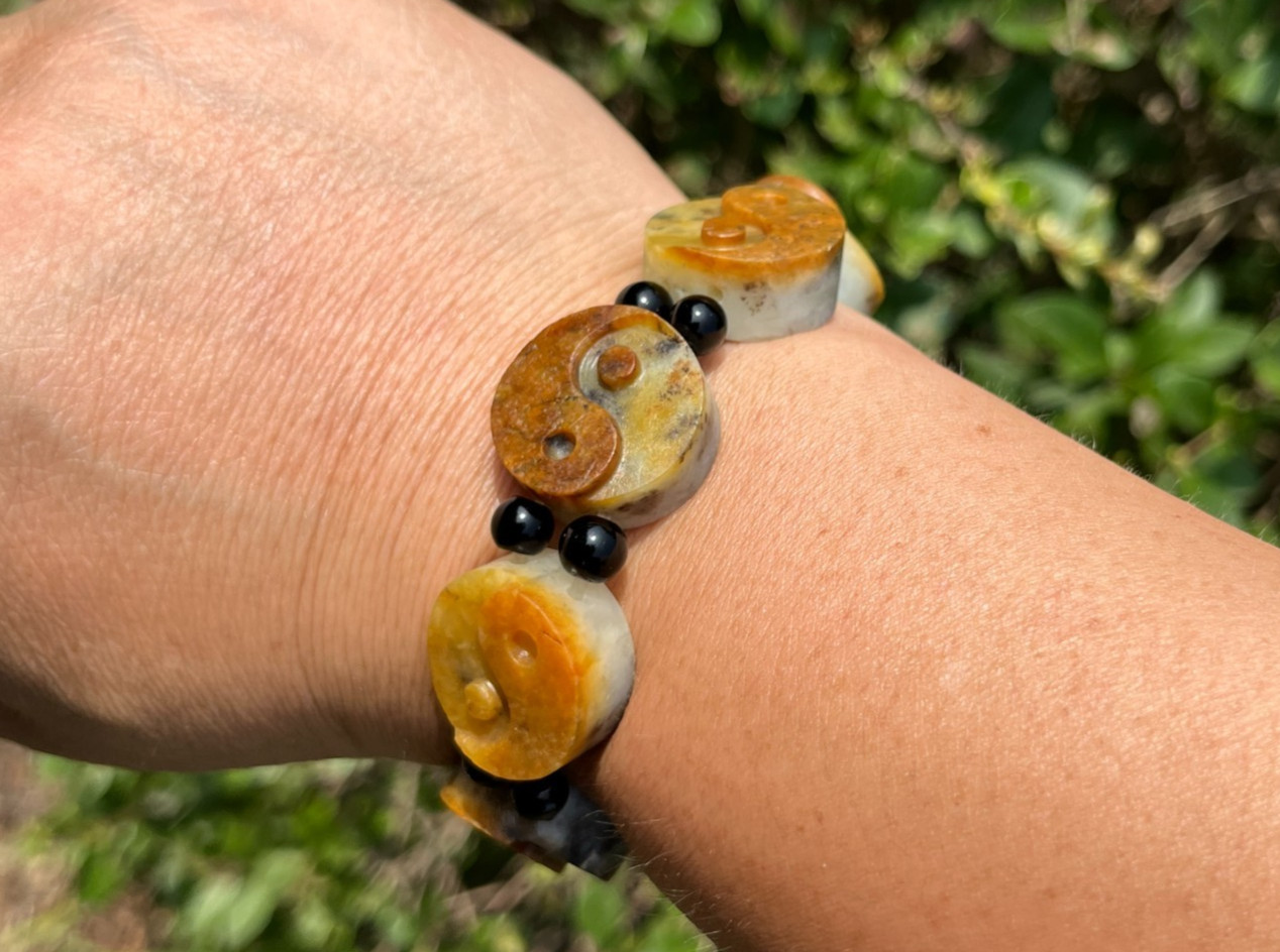 CERTIFIED 65.8g 100% NATURAL XIN JIANG RIVER JADE 籽料 HAND CARVED 八卦 BRACELET