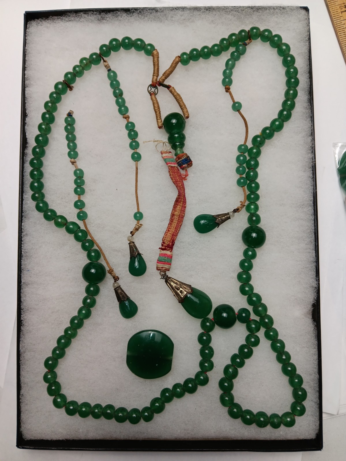 Antique Chinese Qing Dynasty Peking Glass Mandarin Court Necklace