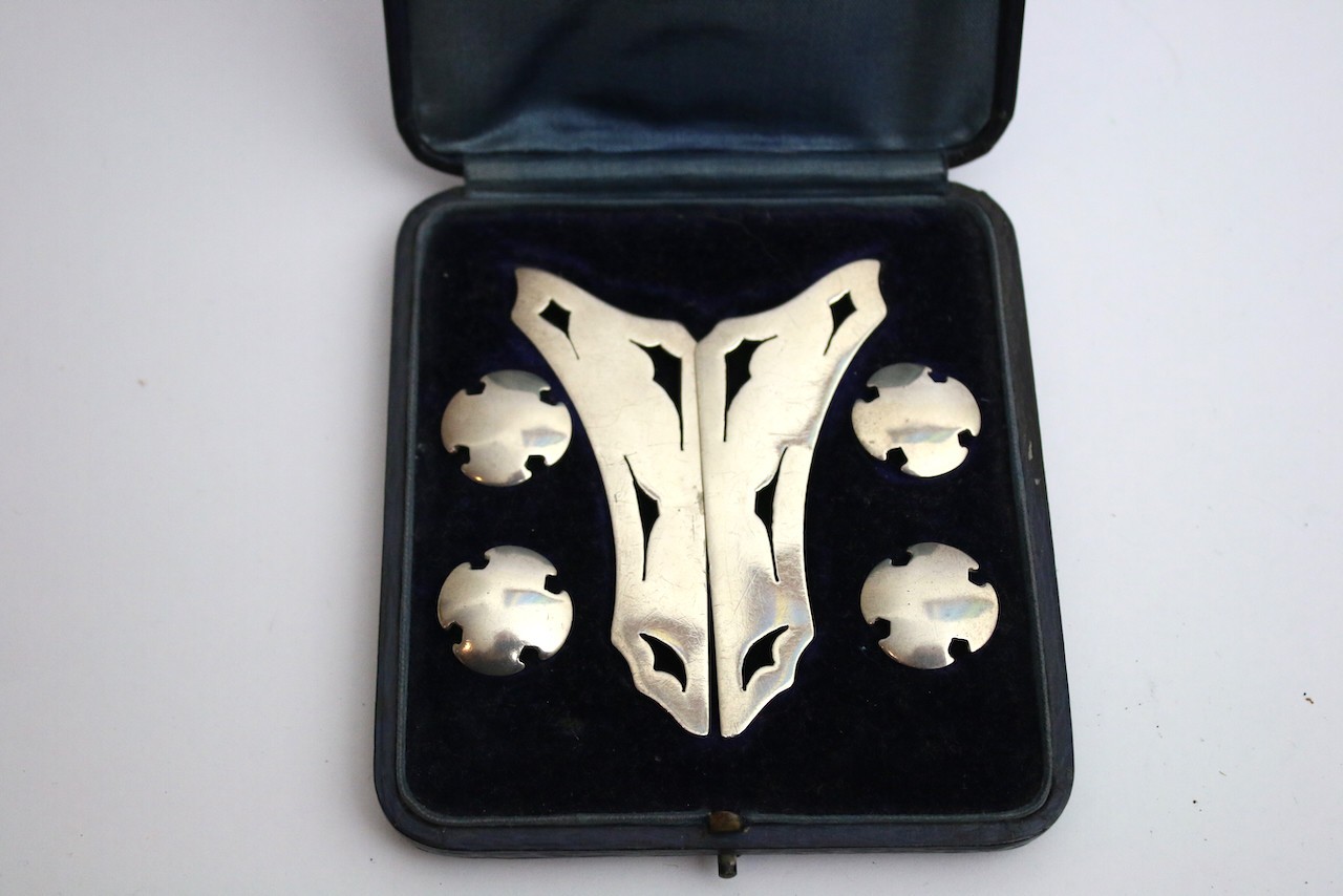 Antique sterling solid silver art noveau buckle & button set Goldsmiths 1907