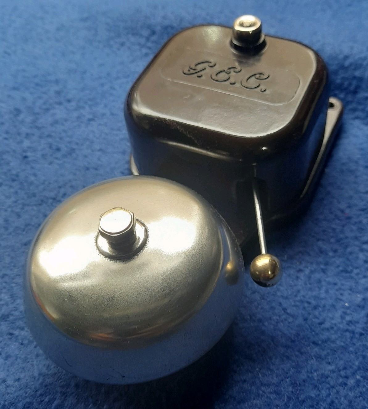 VINTAGE ORIGINAL ELECTRIC GEC BAKELITE BRASS DOOR BELL BUTLER BELL SERVANT BELL