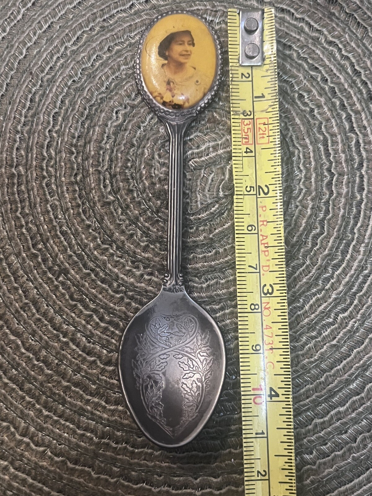 Antique Queen Elizabeth Souvenir 4 1/4” Spoon