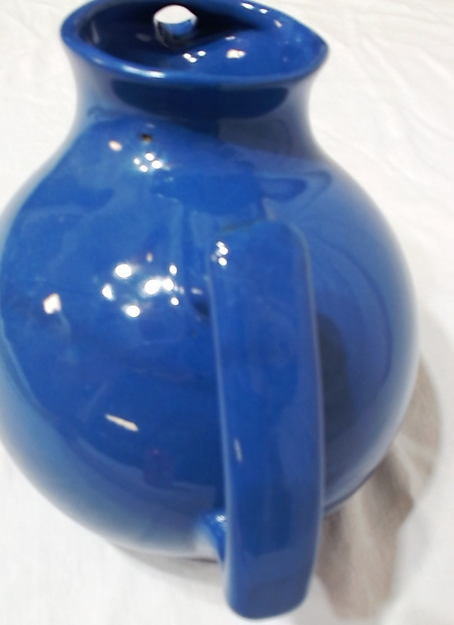 ANTIQUE PRIMITIVE BALL PITCHER WITH ICE LIP 6-1/2″, 8 CUP UNIQUE BEAUTY