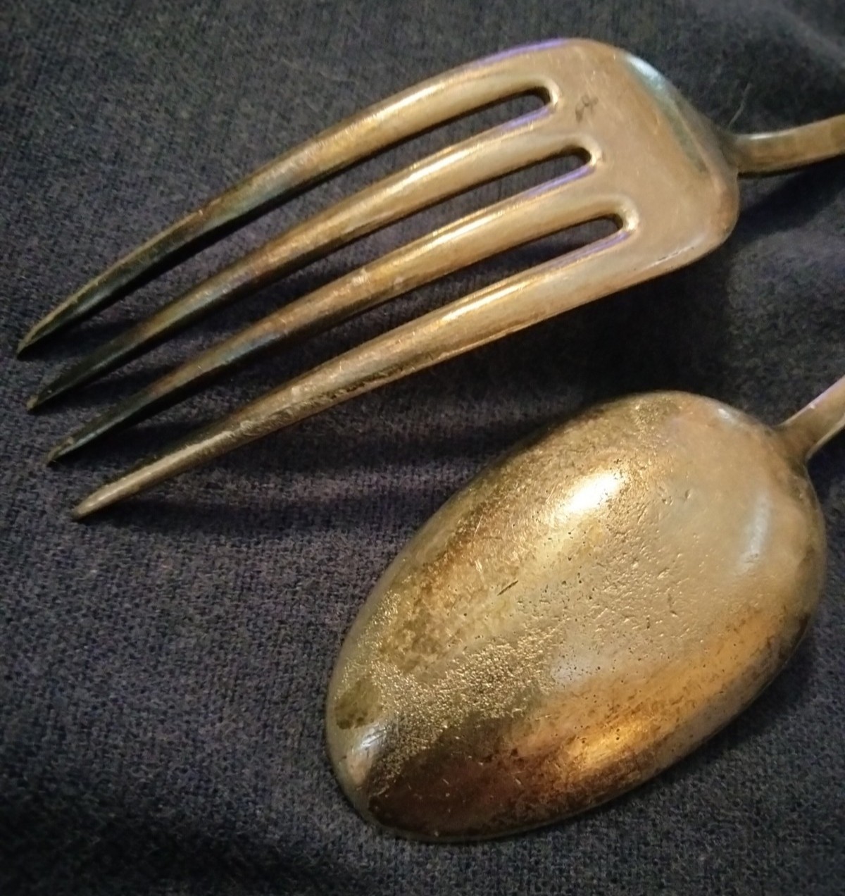 2 pieces silverplated flatware FLORIDA 1894 Rogers, etc. (bad condition)