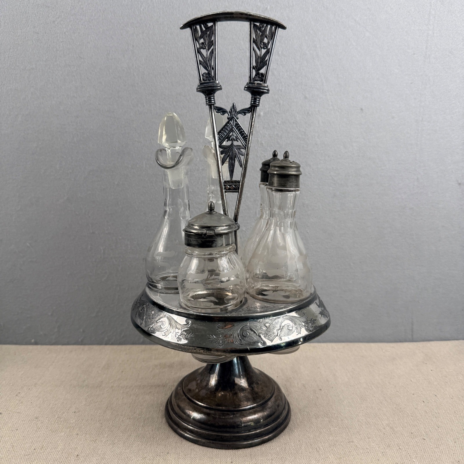 Antique Meriden B. Company Silver Plate Rotating Cruet Set Caster Etched Glass