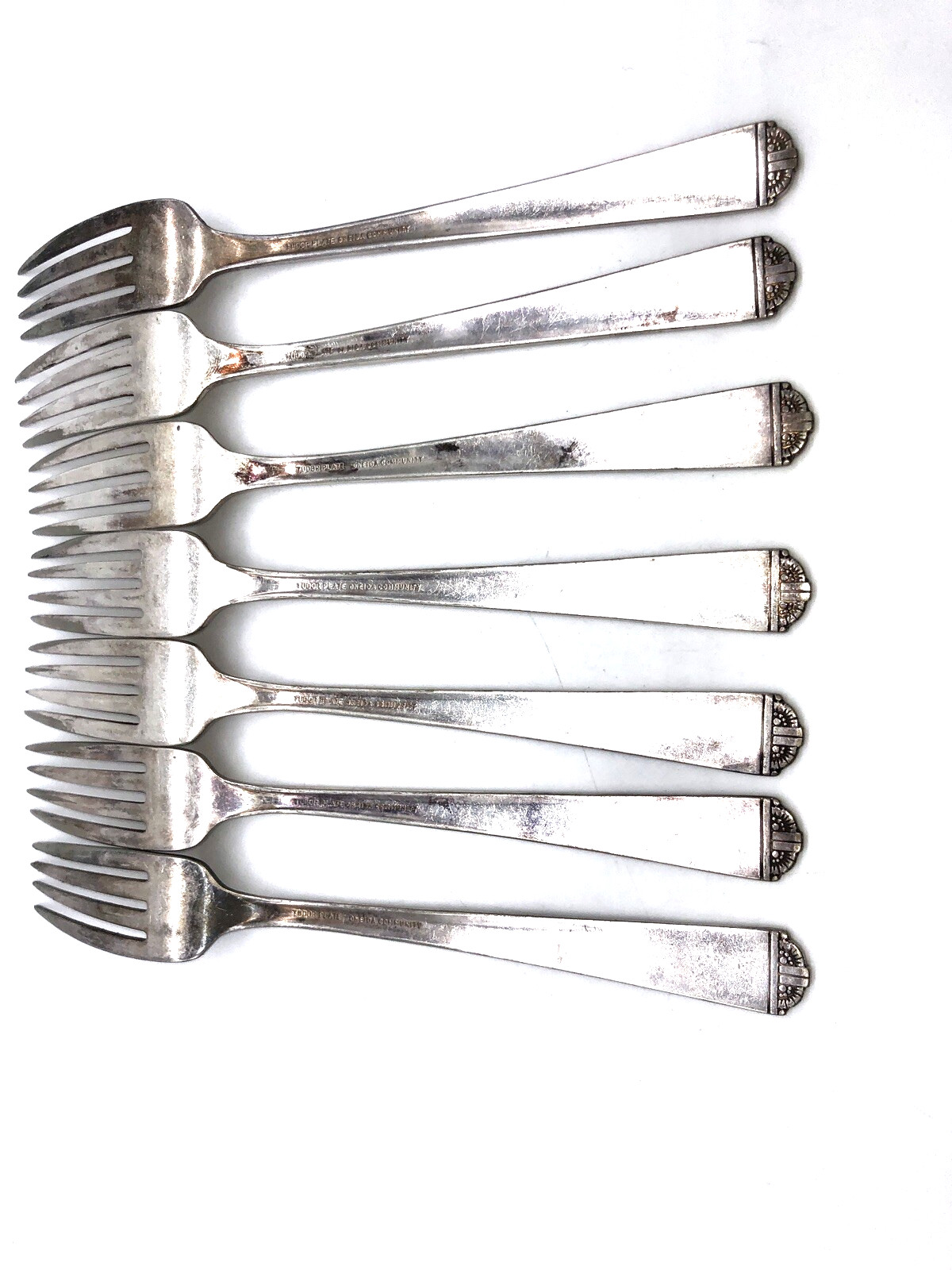 7 Oakleigh/Royal York Silver Plate Salad Forks Oneida Community 6″ Tudor Plate