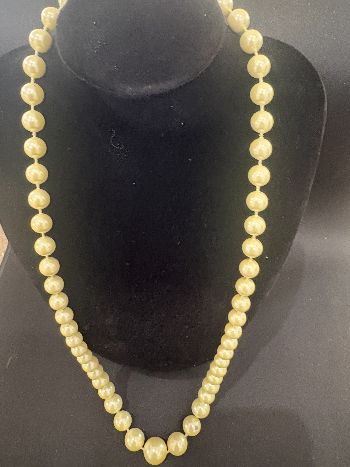 Graduated Faux Pearl Knotted Necklace Gold Tone Spring Ring Clasp Cream Ivory Cl