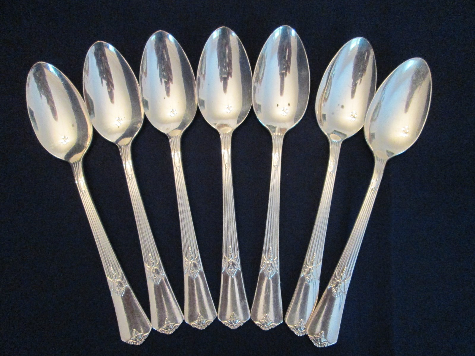 SET of 7 TEA SPOONS! Vintage ROGERS silverplate: GUILD CADENCE pattern: LOVELY