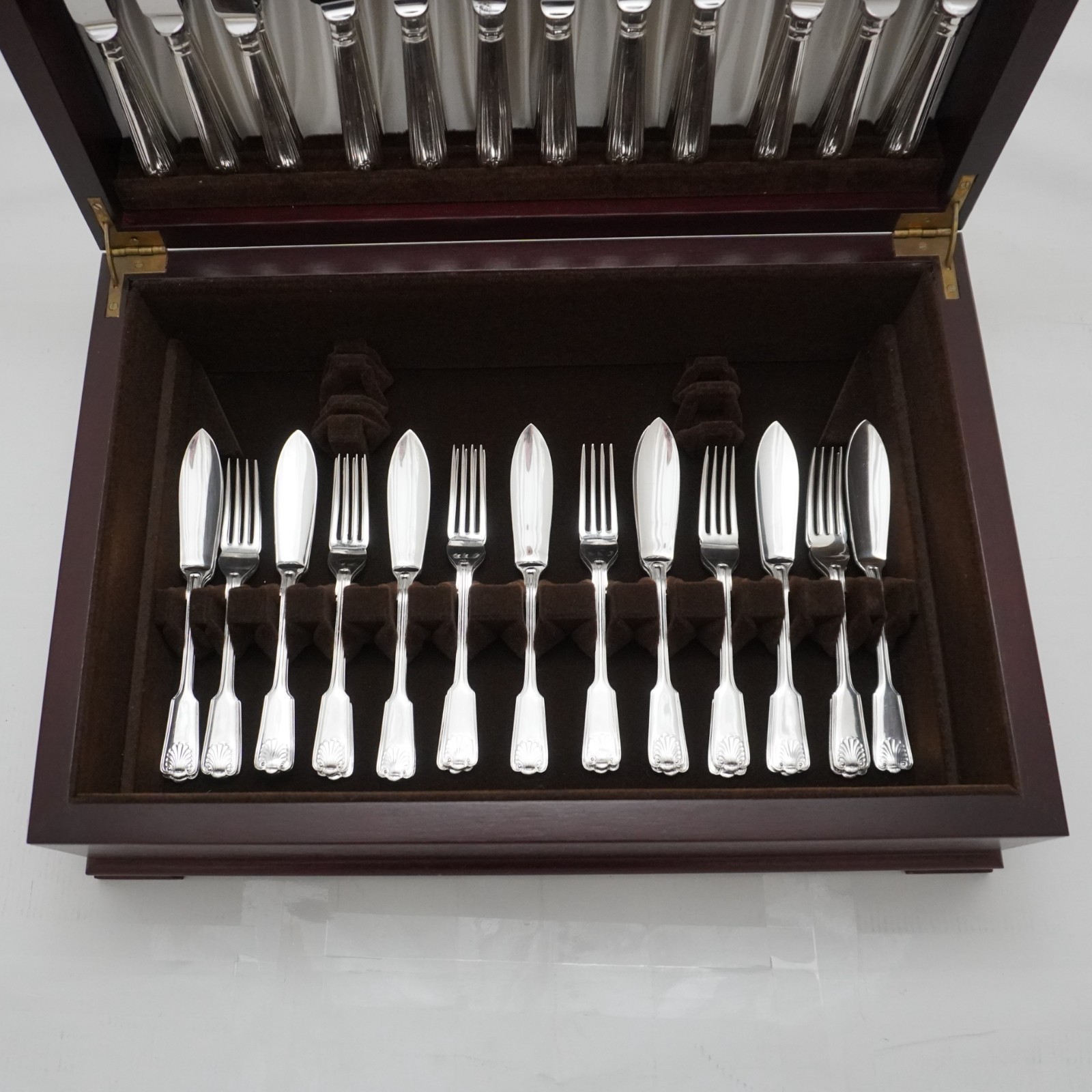 FIDDLE THREAD & SHELL By Cooper Bros Silver Service 108 Piece Canteen of Cutlery