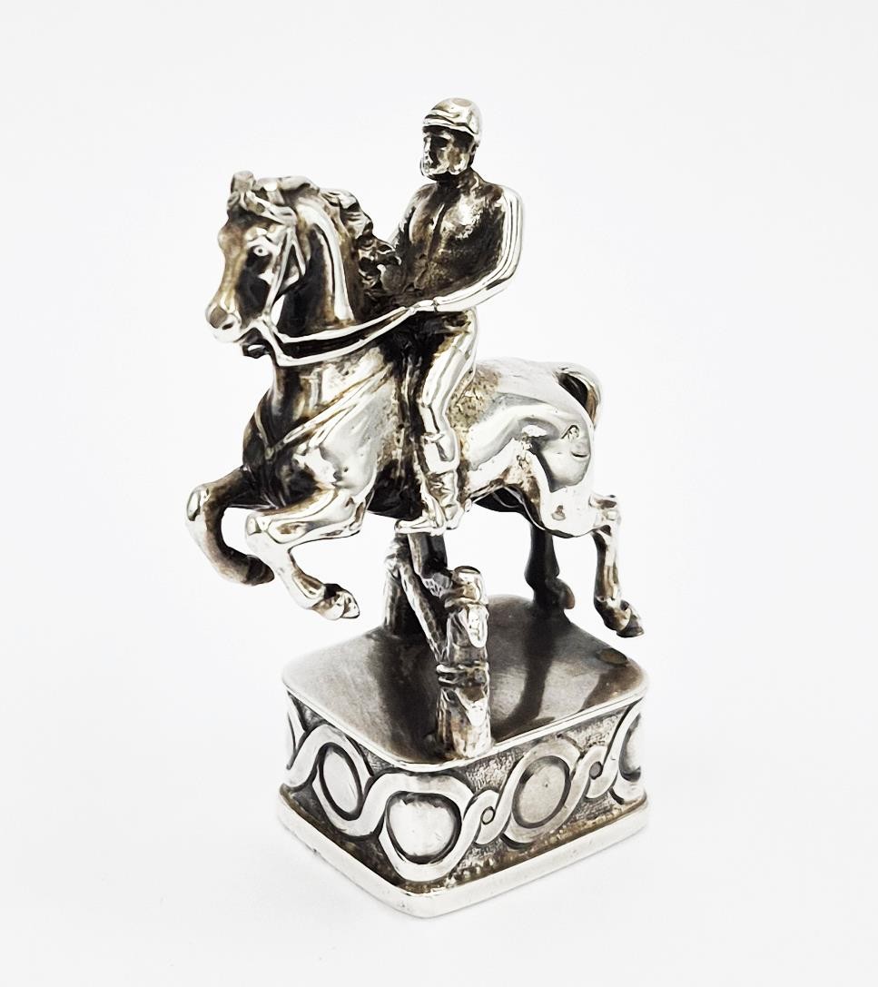 FINE CONTINENTAL SOLID SILVER RACEHORSE / STEEPLECHASE INTAGLIO DESK SEAL c1890