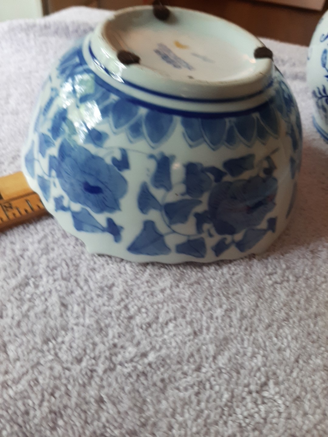 Canton Chinese Export Porcelain, Blue & White Scalloped bowl 8″ d Antique