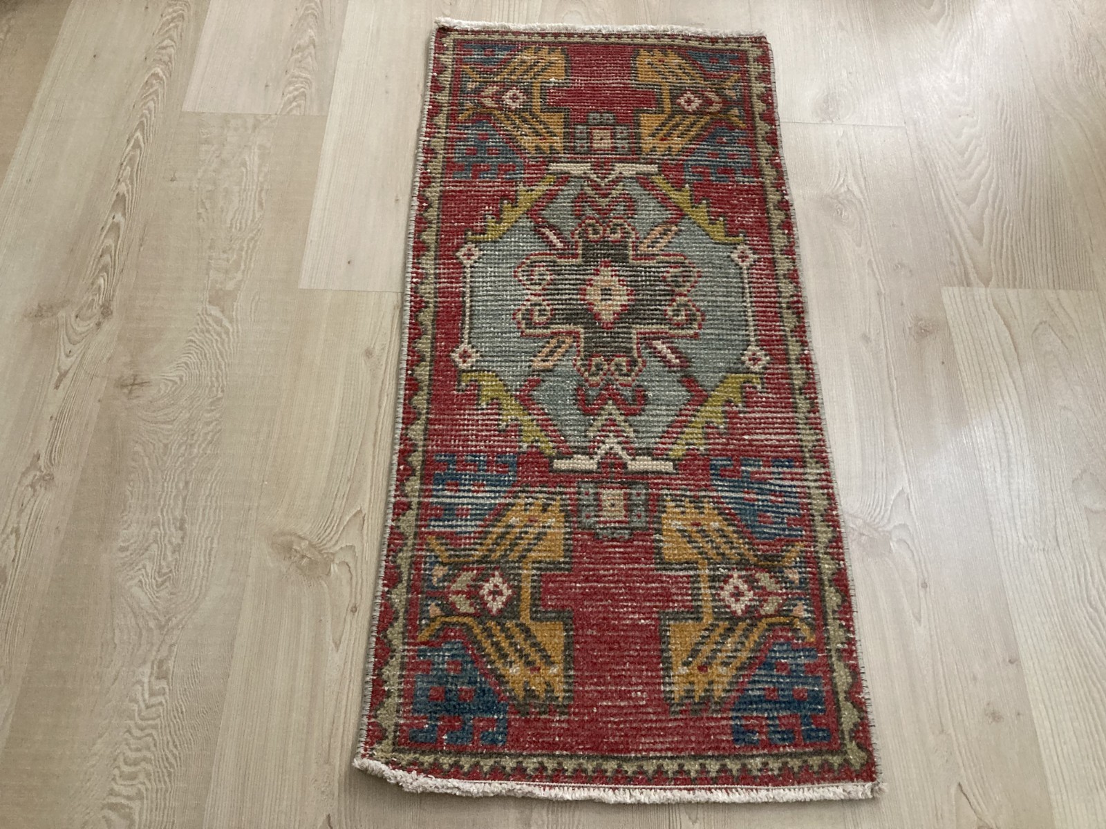 Small Red rug, Turkish rug, Vintage Rug, Handmade rug, Doormat, 1.5 x 3.2 ft