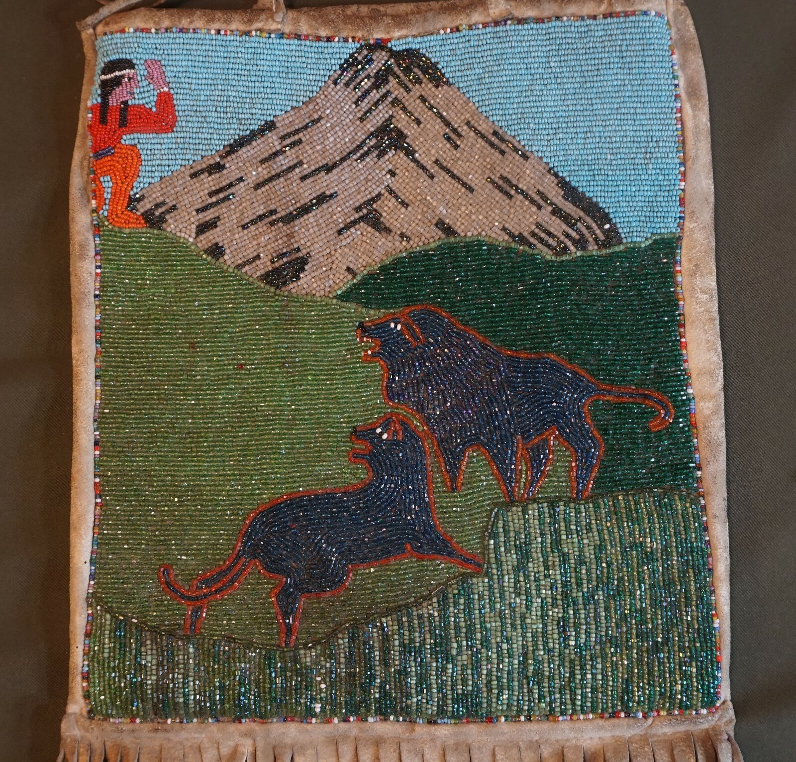 Beautiful 1930’s Native American Yakama Walla Walla Beaded Bag Hunter & Wolves
