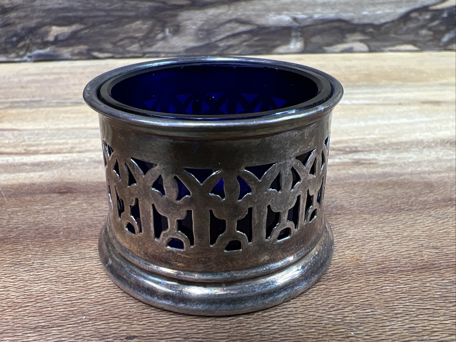 1979 Barker Bros Ltd STERLING SILVER 925 Salt Cellar W/COBALT GLASS Hallmark