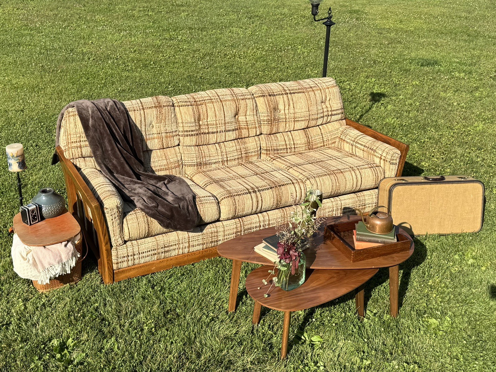 Pristine 1981 Quaker tweed Berkline mid-century plaid sleeper sofa with oak trim