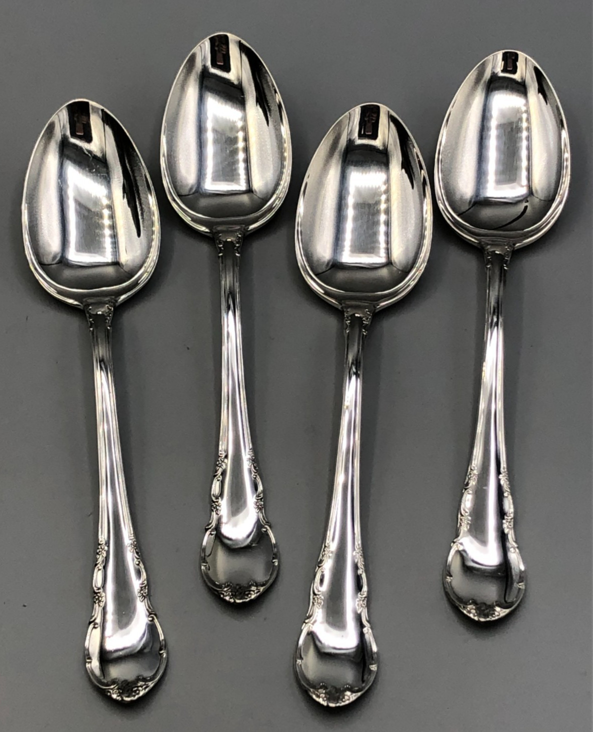 Modern Victorian by Lunt Sterling Silver set of 4 Oval Soup Spoon 6 5/8″