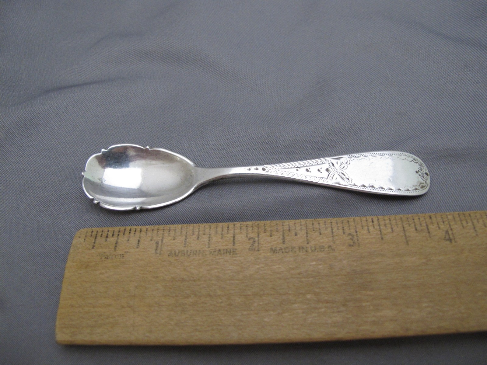 Good VICTORIAN Coin Silver ENGRAVED Pattern MASTER SALT SPOON-As Is
