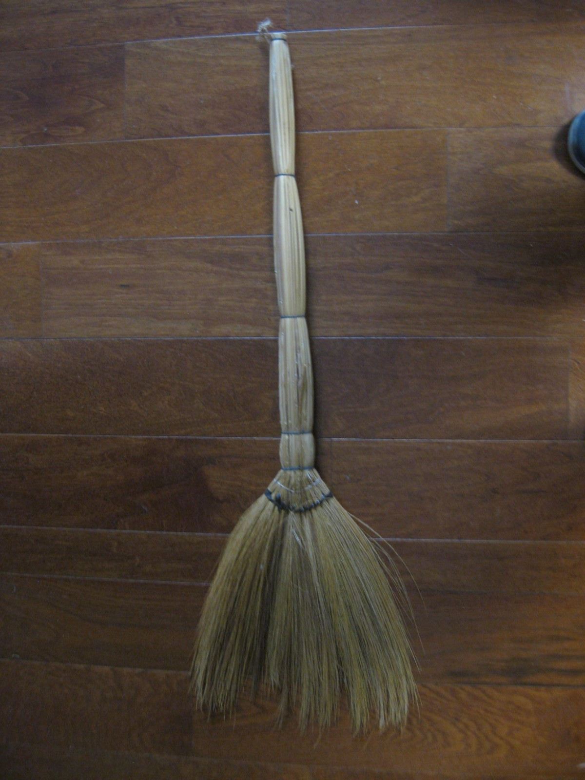 Straw Broom 35″ with Straw Handle