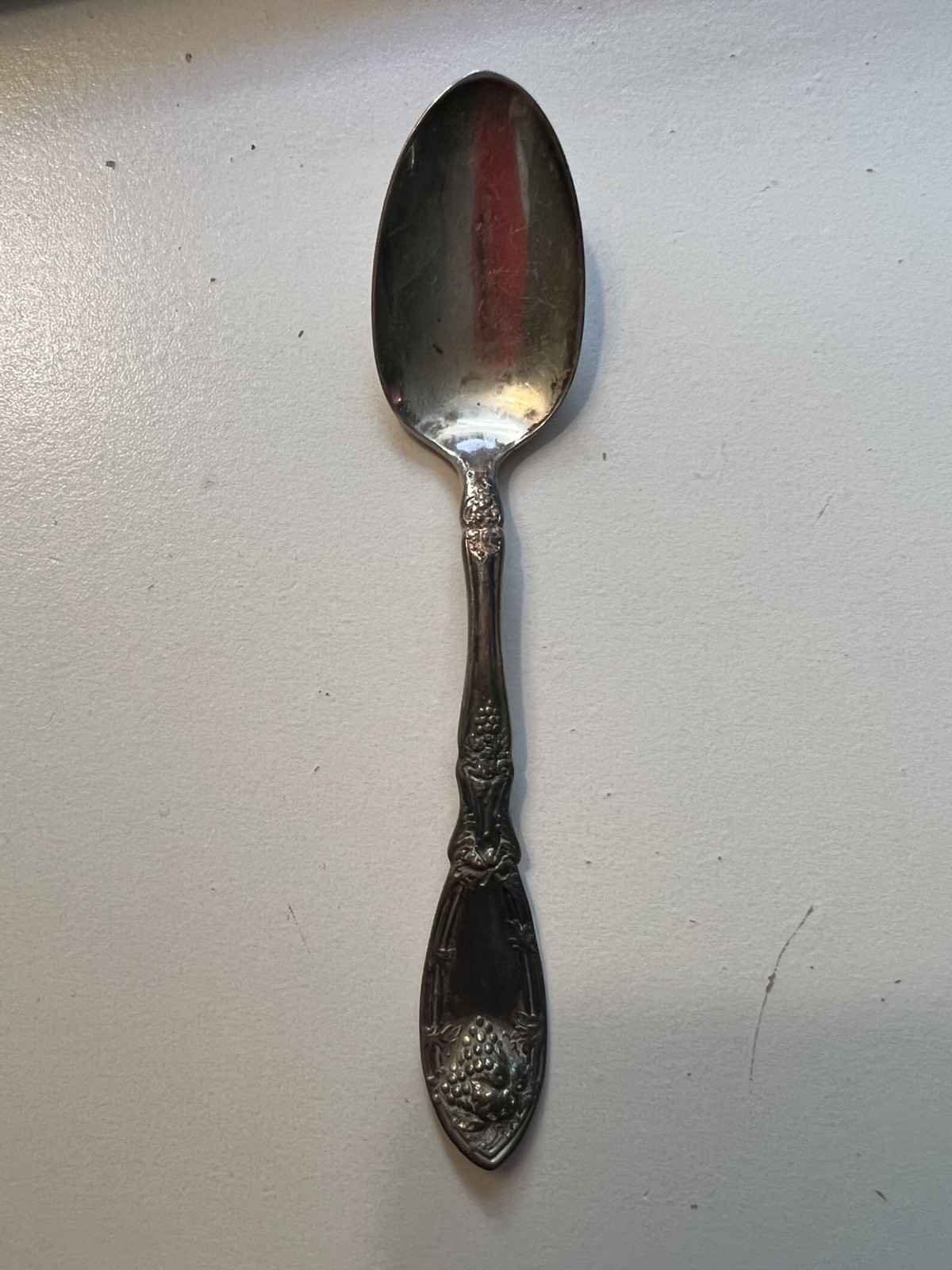Antique Collectible 1881 ROGERS 1908 LA VIGNE TeaSpoon