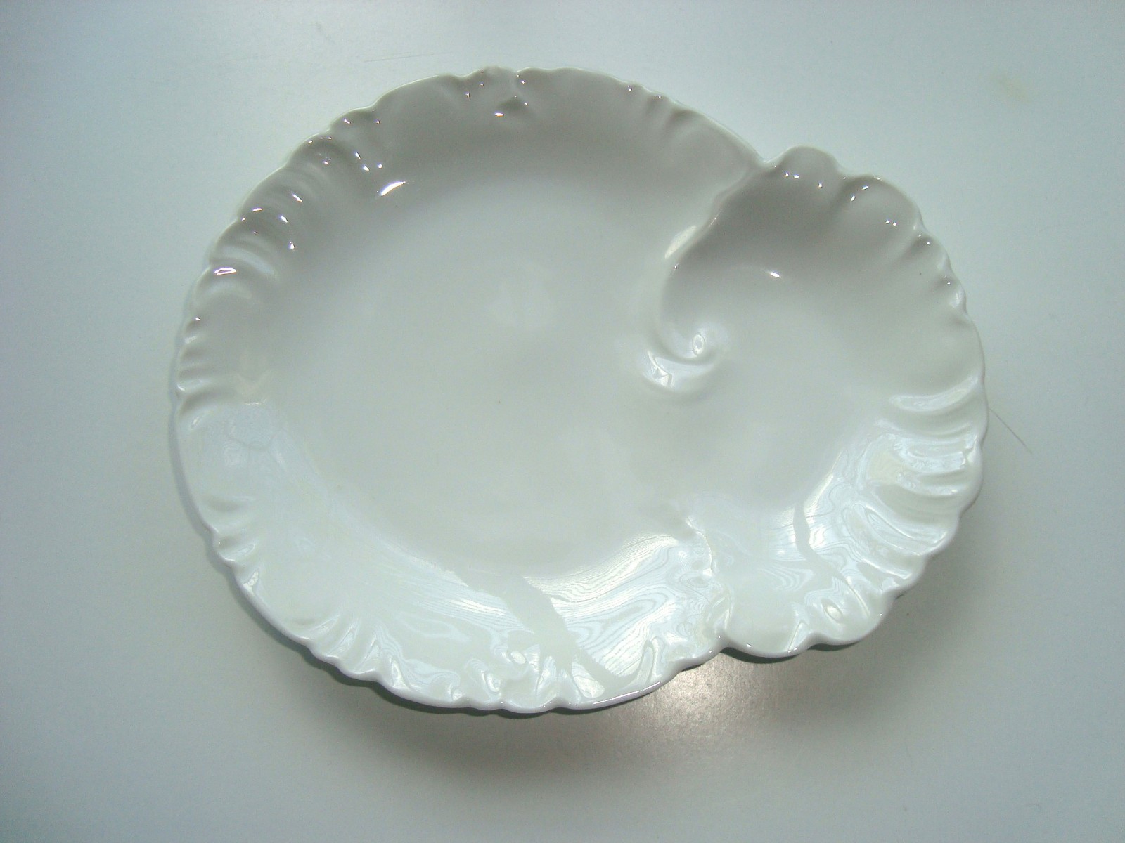 Antique CFH GDM France Haviland Limoges White Porcelain Molded Shellfish Plate