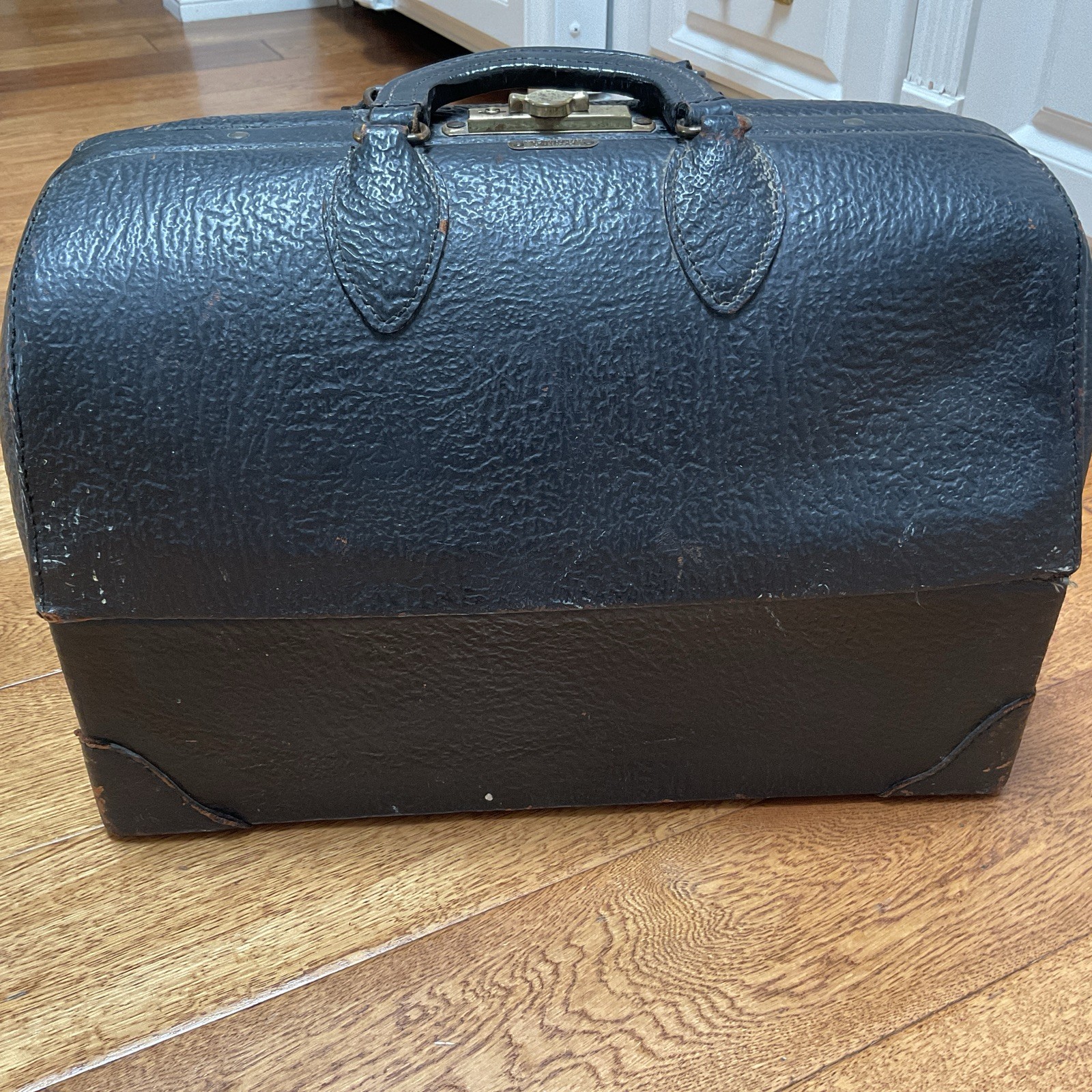 Vintage 1930’s/1940’s EMDEE by SCHELL Leather Doctor’s Bag