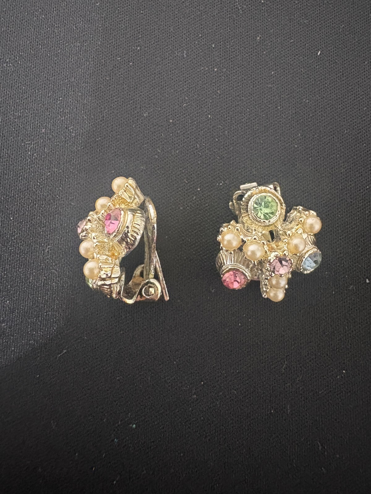 Vintage Pastel Rhinestone Cluster Clip On Earrings Gold Tone Faux Pearl Pink