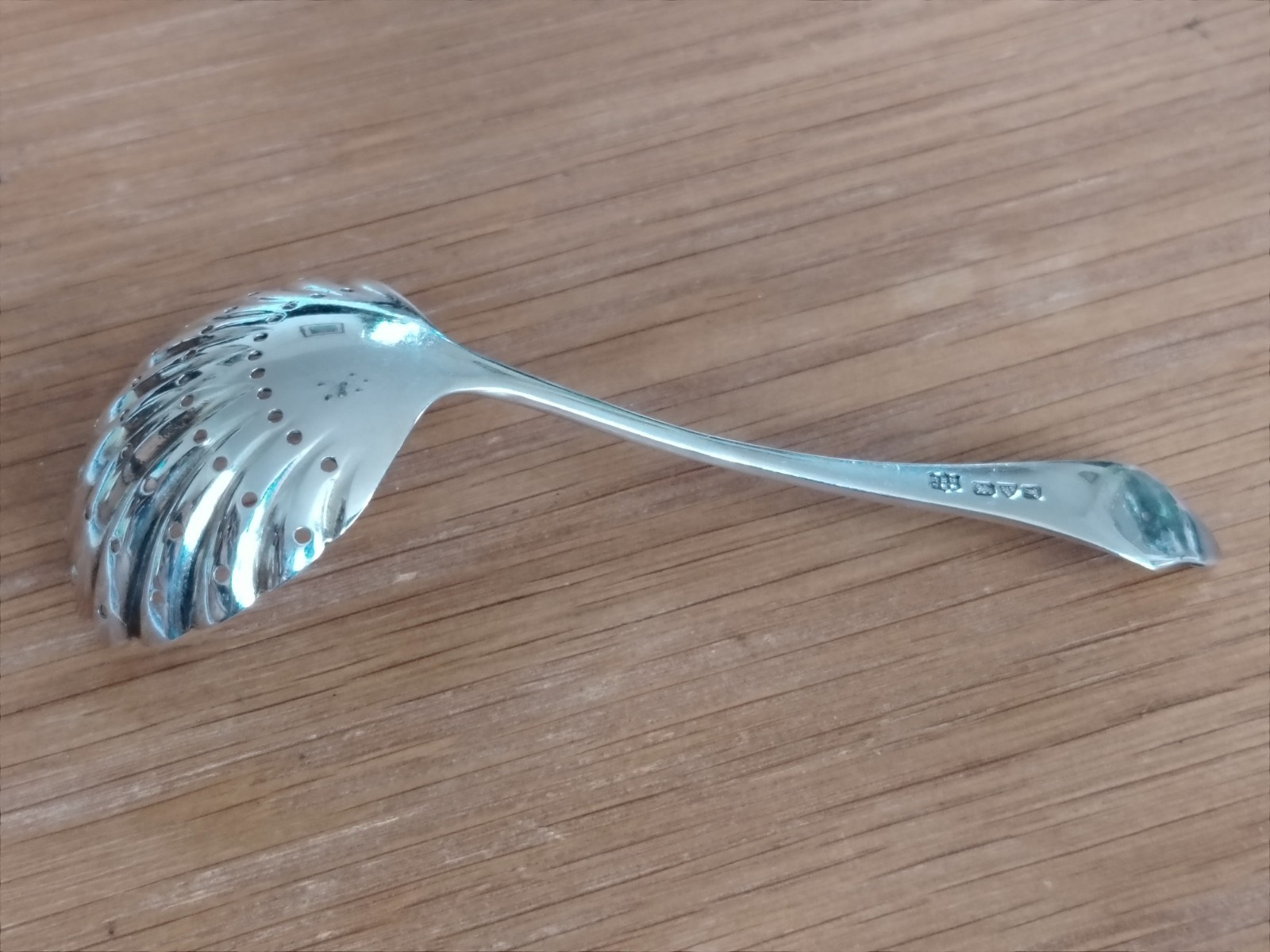 Antique Chester 19g, 925 Silver Sugar Sifter Spoon Barker Brothers 1912 HEB FEB