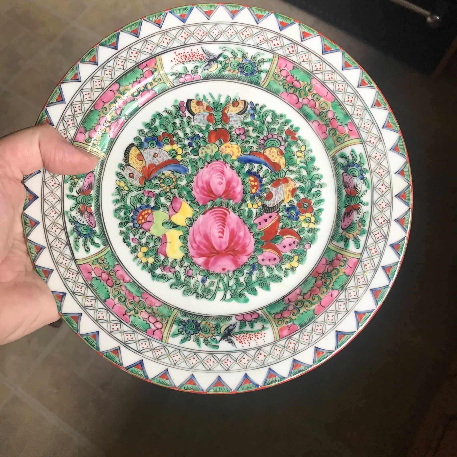 Vintage Chinese porcelain plate Famille rose hand painted rose medallion c.1920