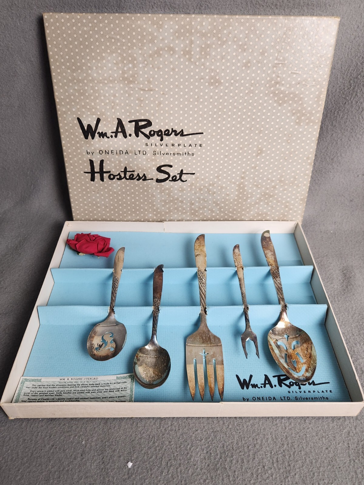 Wm.A.Rodgers Silverplate Hostess Set in box. Complete Set. * See Note