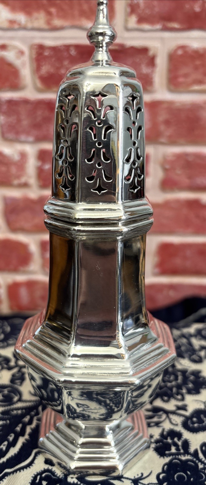 Elegant Antique Silver Plated Ornate 7.5” Sugar Shaker In Excellent Condition