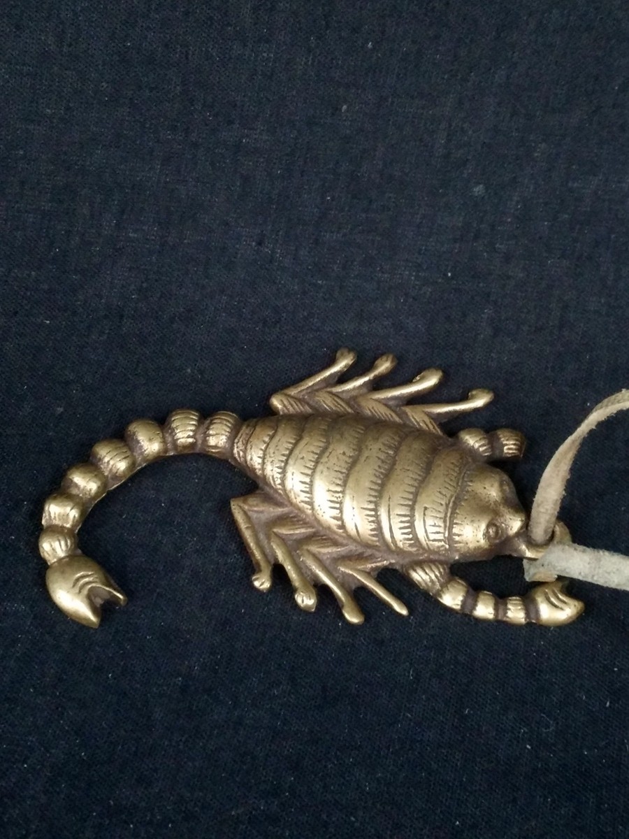 L 8.7 CM Old China Tibet Bronze Handmade Scorpion Pendant Decoration Collection