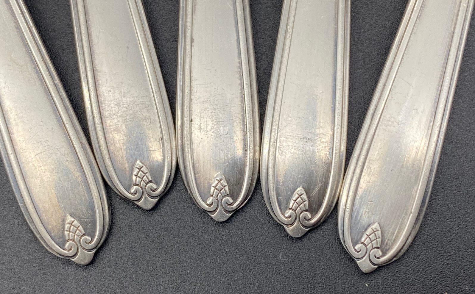 Vintage Prestige Plate Teaspoon Longchamps Chaumont Oneida 5 Teaspoon 1935
