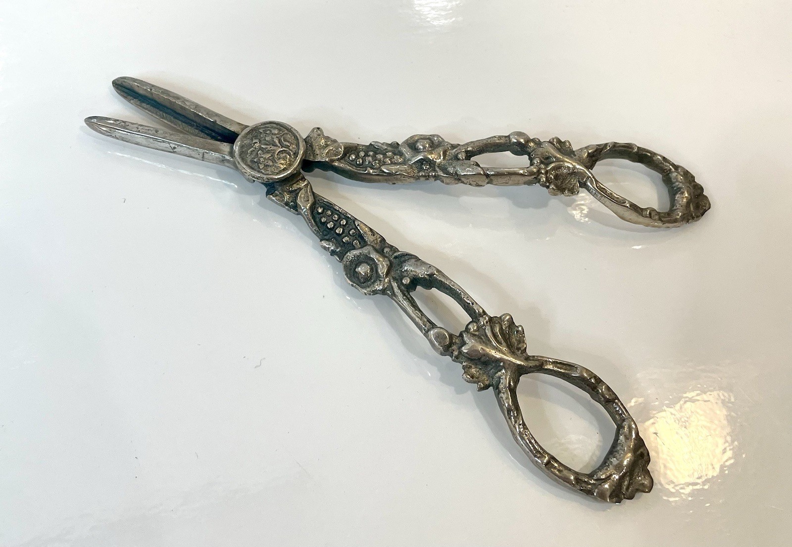 VTG Silver Plate Victorian Style Grape Scissors Shears – Grapes Vines 7”x3.5”