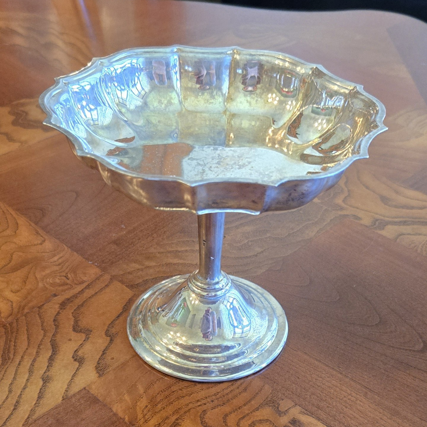 Silverplate Scalloped Rim Pedestal Compote Bowl Approx 6in Dia x 5in Tall