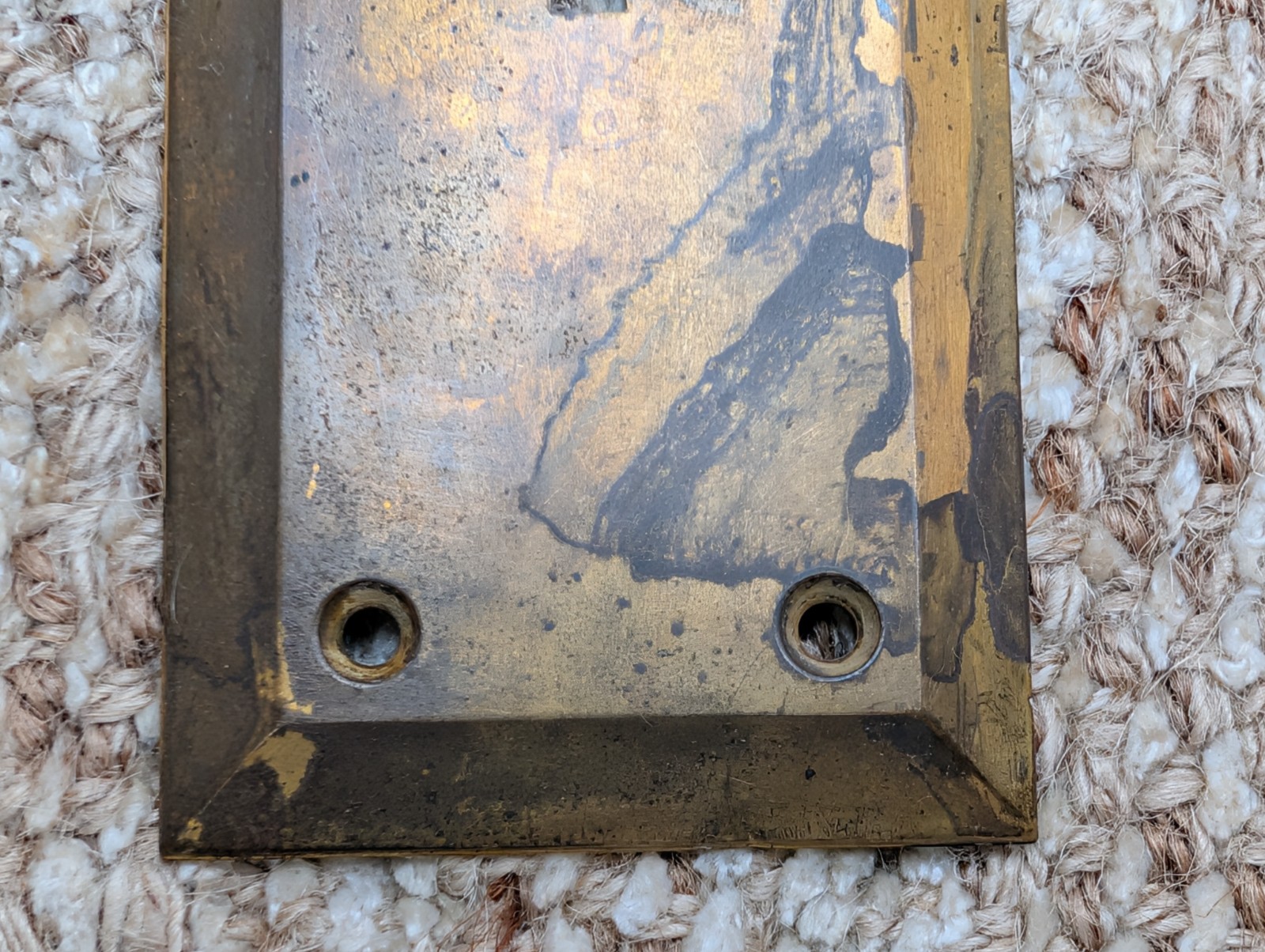 2 1/2″ x 9″ Antique Brass Plated Stamped Steel Door Knob Plate