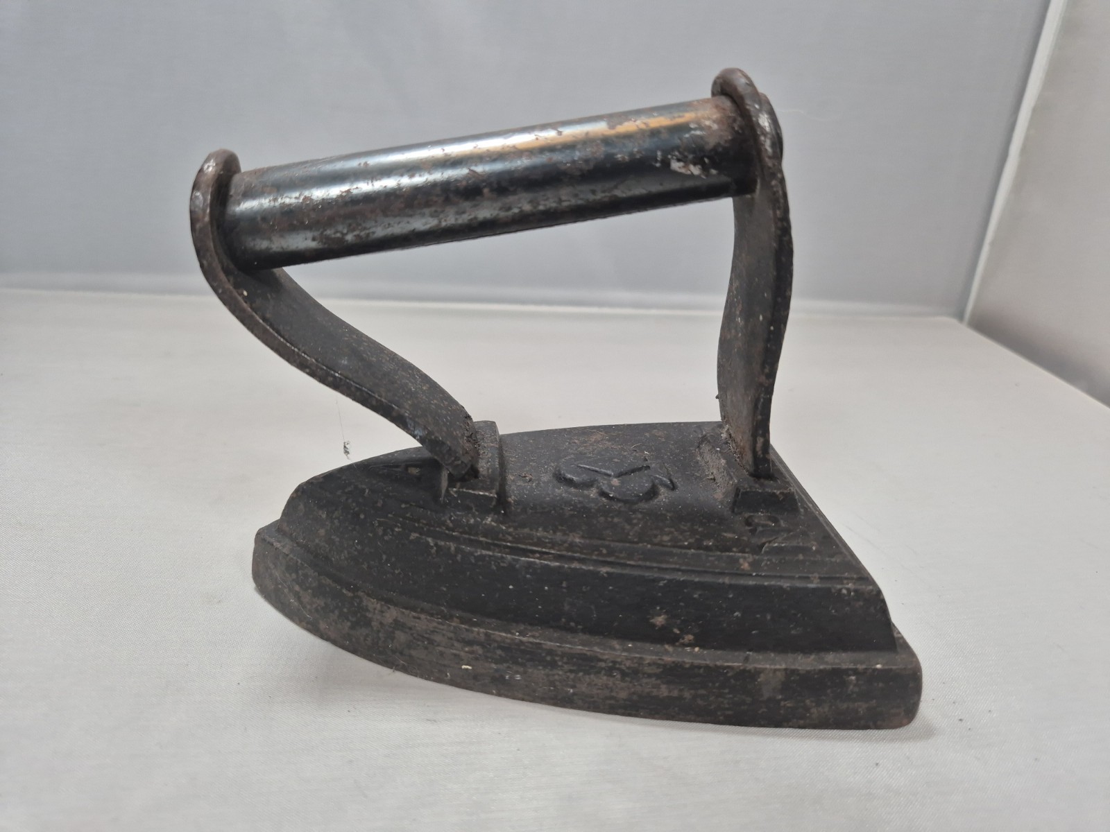 Antique Cast Iron Flat Iron No.5 Vintage Sad Iron Laundry Tool