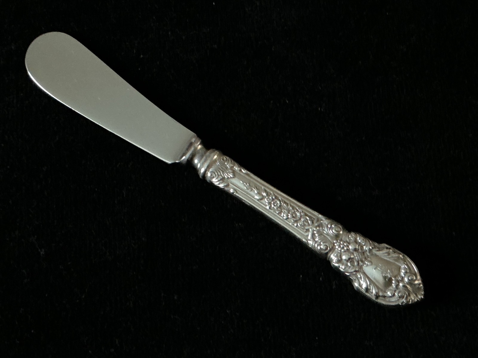 Lunt CHARLES II butter spreader(s) – mono E