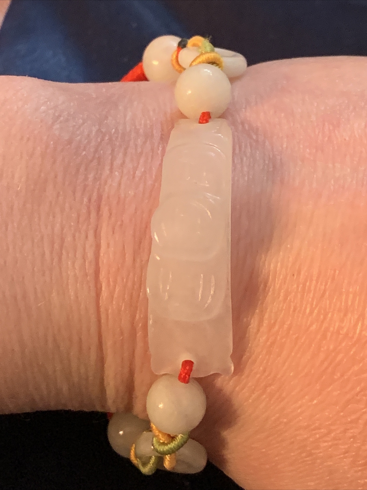 VINTAGE CHINESE GREEN WHITE JADE CARVED BAR BALL BEAD BRACELET RED CORD ADJUSTAB