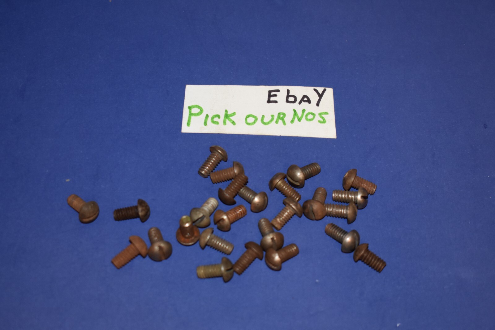 1/4-20 X 1/2″ Vintage Slotted Round Head Steel Machine Screws Bolts QTY 25