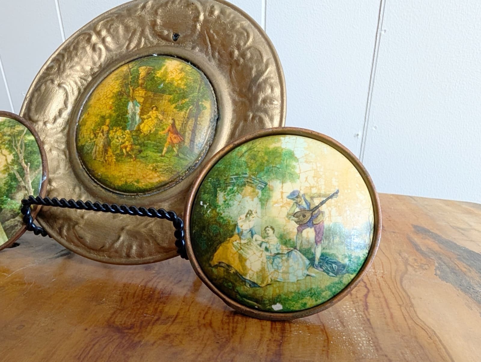 ✨ Antique Solid Brass Wall Plate & Miniature Victorian Plates Set Of 3 Vintage