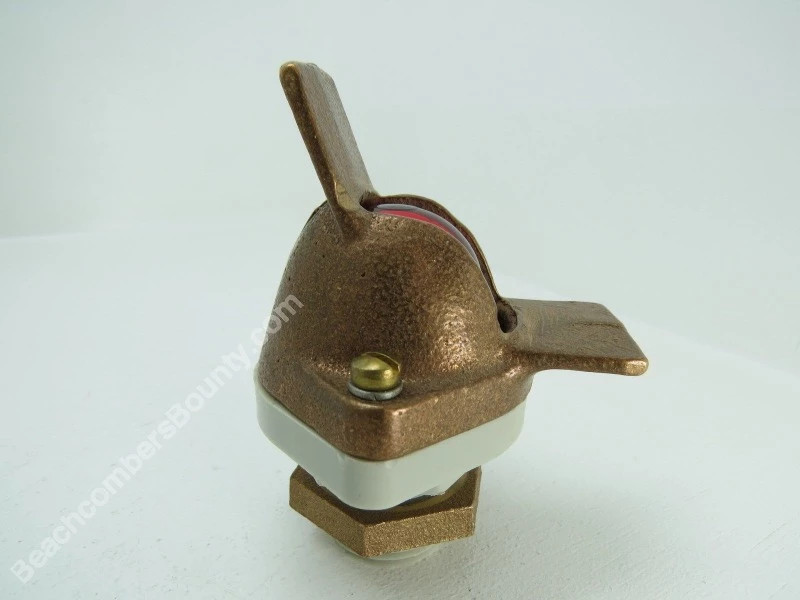 New Old Stock Cast Bronze 110 Degree Hinged Ships Port Red Light- (XC2C1597)
