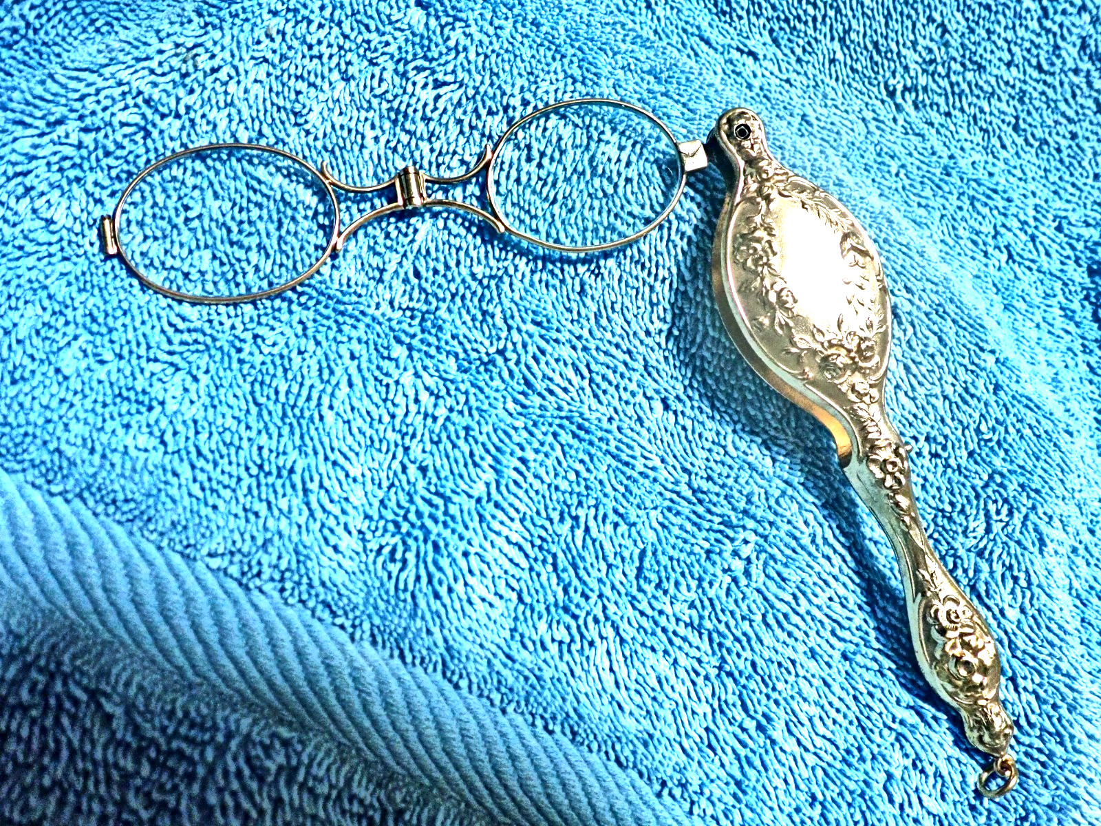 RARE “GIBSON GIRL” ART NOVEAU 1899 GILDED SILVER DEEPLY REPOUSSEE LORGNETTE!