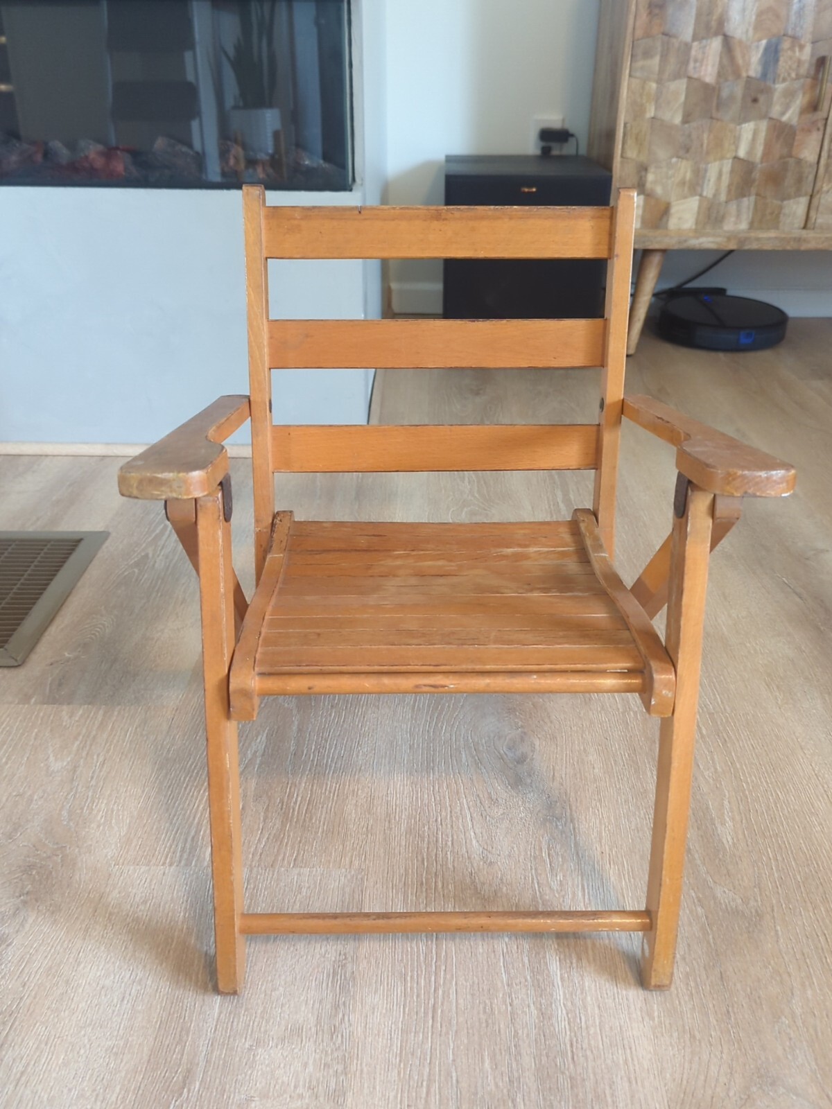 Vintage Nevco Childs Wooden Slat Folding Chair *CQ