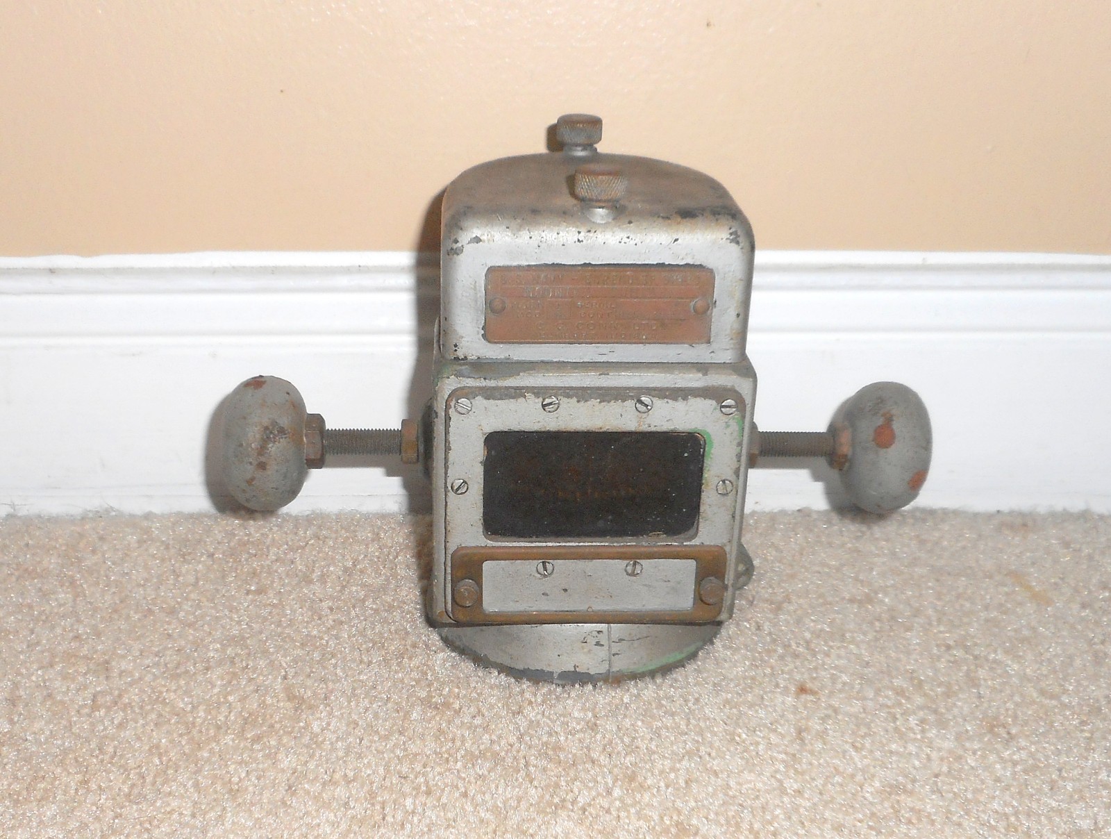 ANTIQUE 1943 CG CONN WWII US NAVY BUREAU OF SHIPS MILITARY MOUNTED COMPASS AS IS