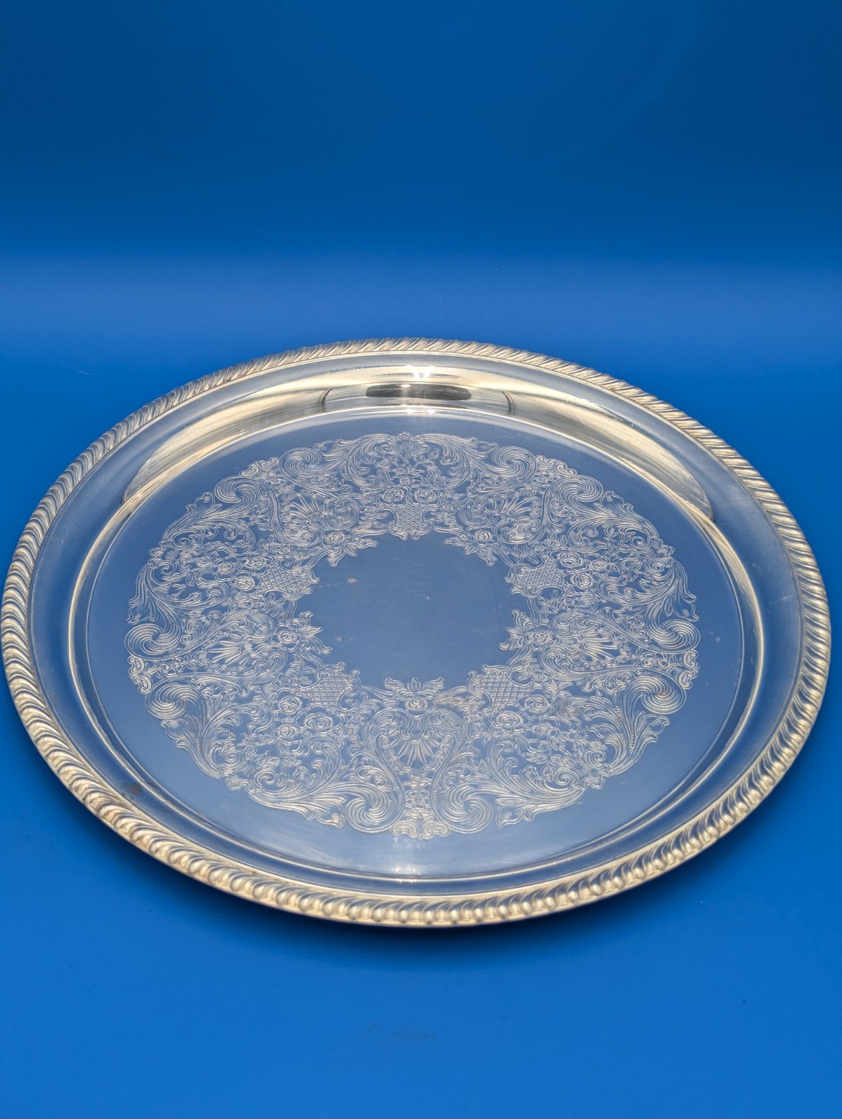 WM ROGERS 171 Silver Plated 12.25” Round Tray Etched Scroll Floral Pattern
