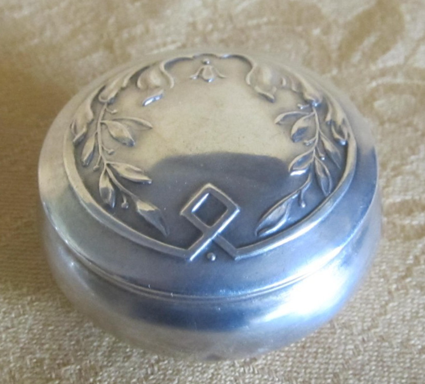 Antique 800 Weevil Silver Snuff Box Pill Box Pendant