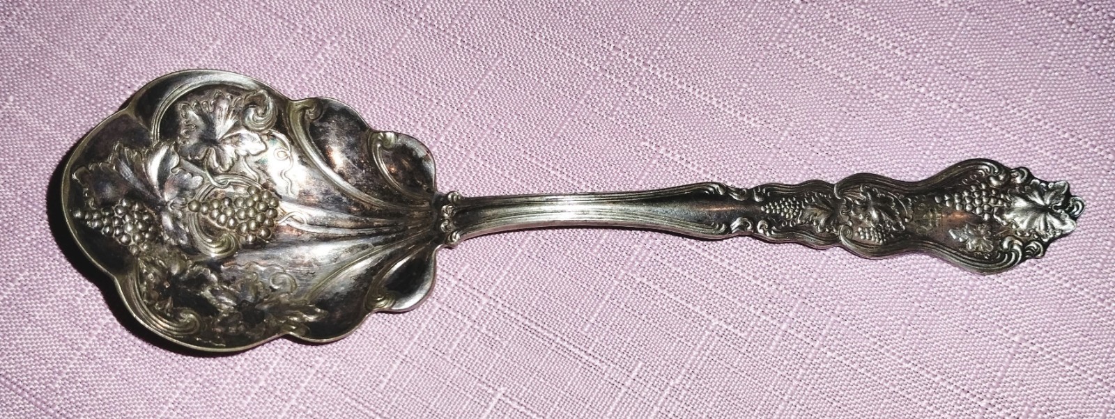 1906 Antique American Silver Co. Silverplate Moselle Grapes Berry Spoon
