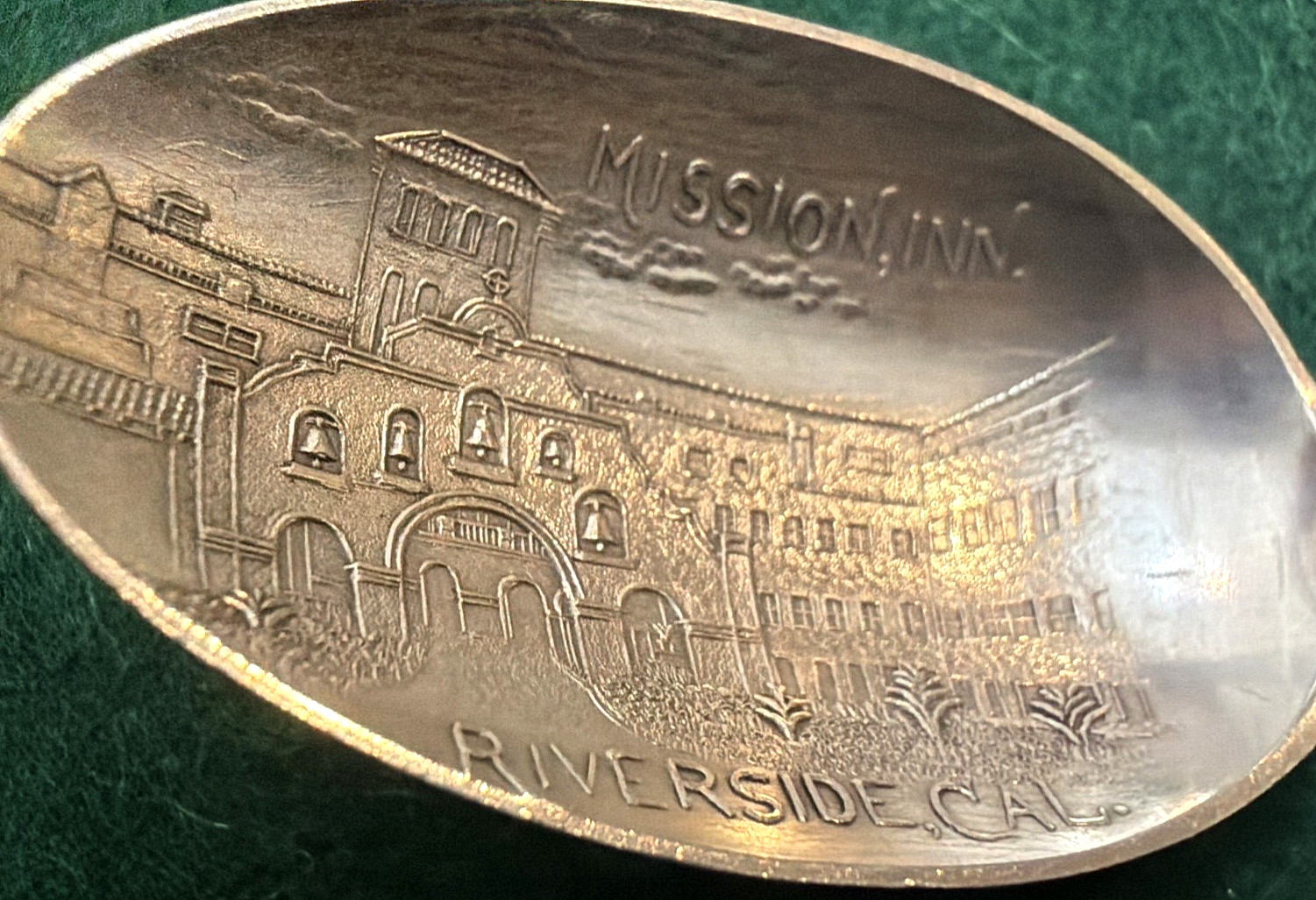 Mission Inn Riverside California Seal Bear 5.2″ Sterling Souvenir Spoon 17.5g