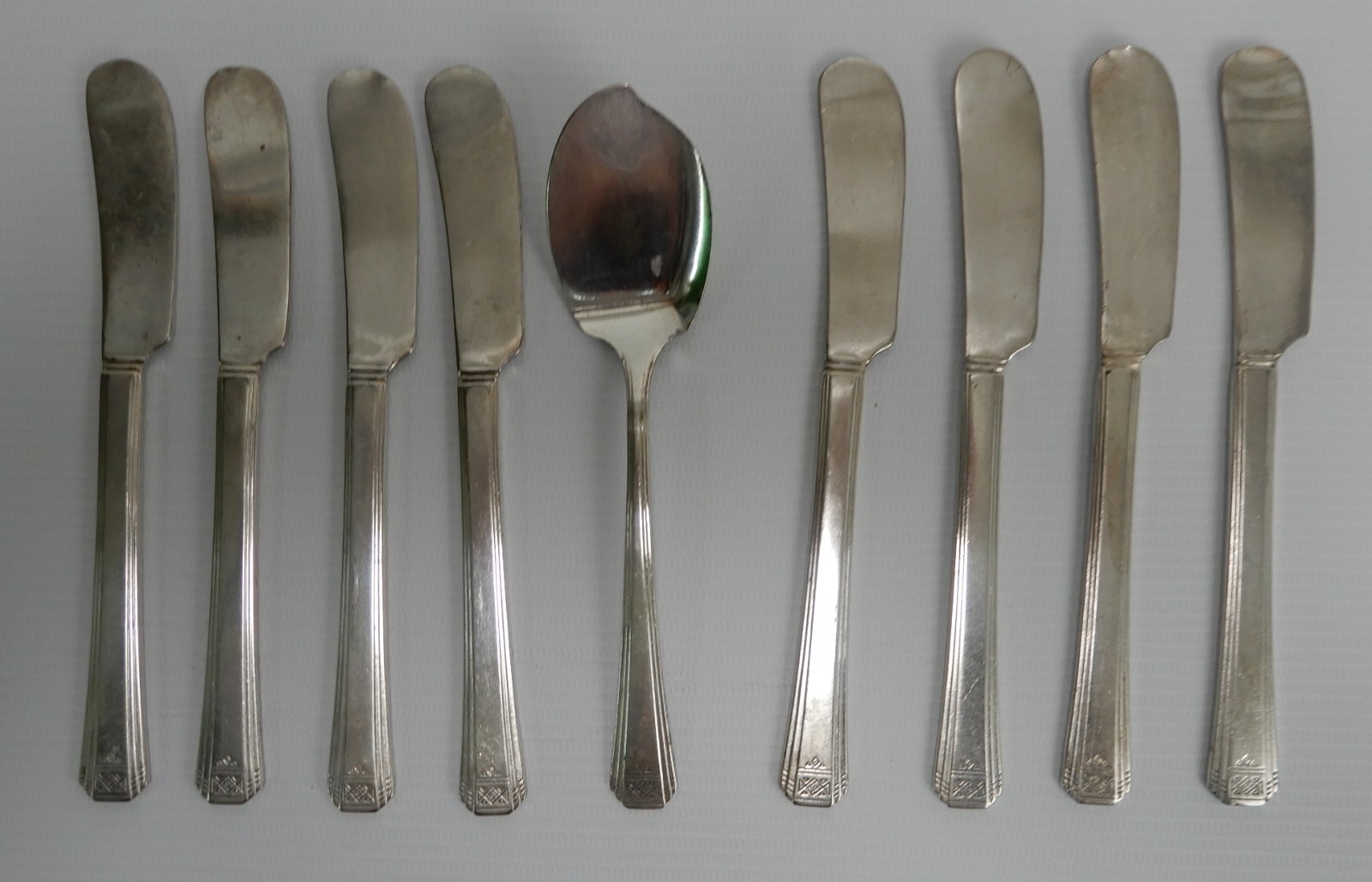 8 pc Oneida Silver Skyline-Skycrest Butter Knives Silver Plate &One Jelly Server