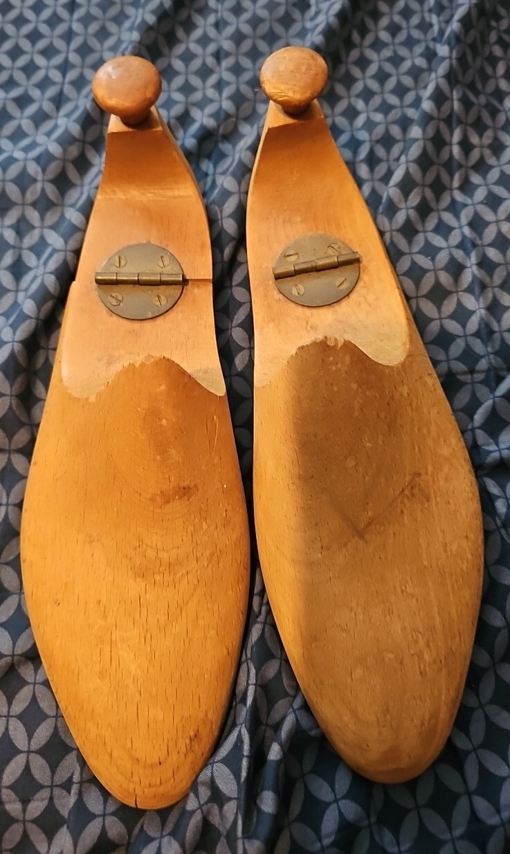 Vintage Pair of Brass Hinged Articulated Men’s Wood Shoe Forms with Brass Handle