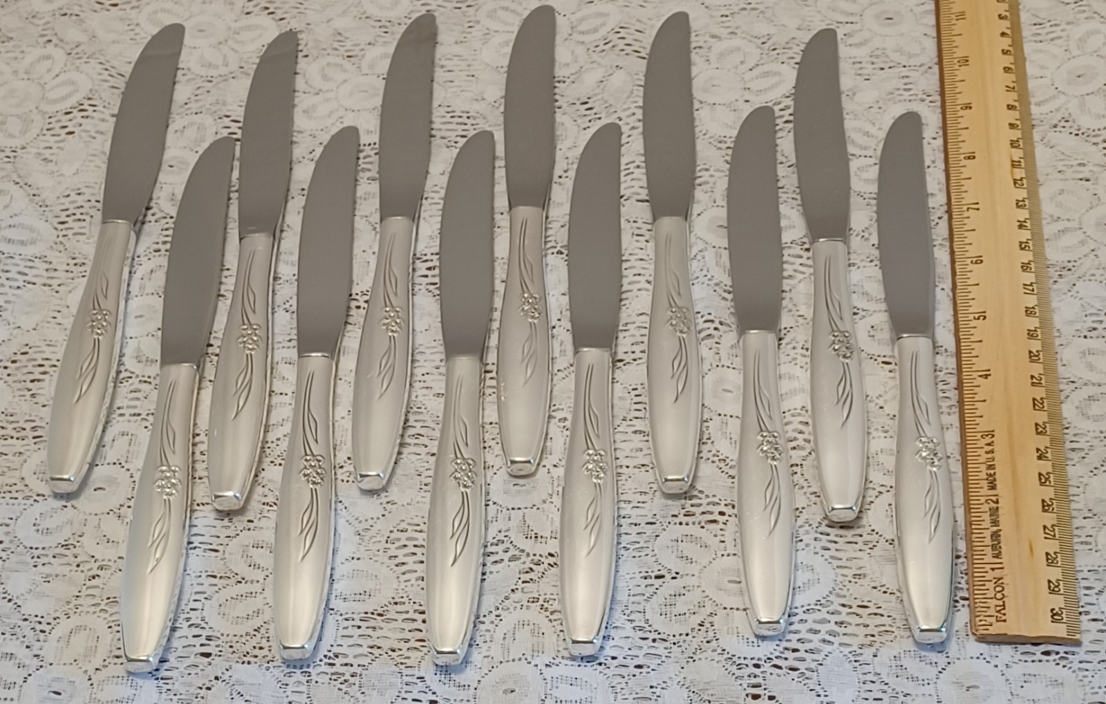 Oneida Community Silverplate ENCHANTMENT Serv-12 GENTLE ROSE 73 pc Chest+Serving
